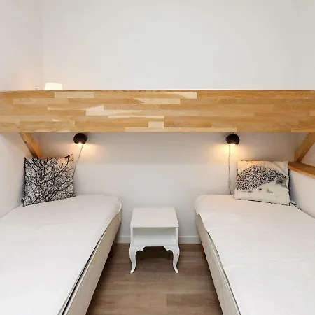 Clxxxii Apartment